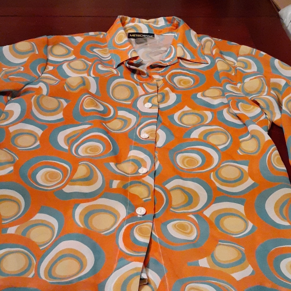 Buttons down shirt